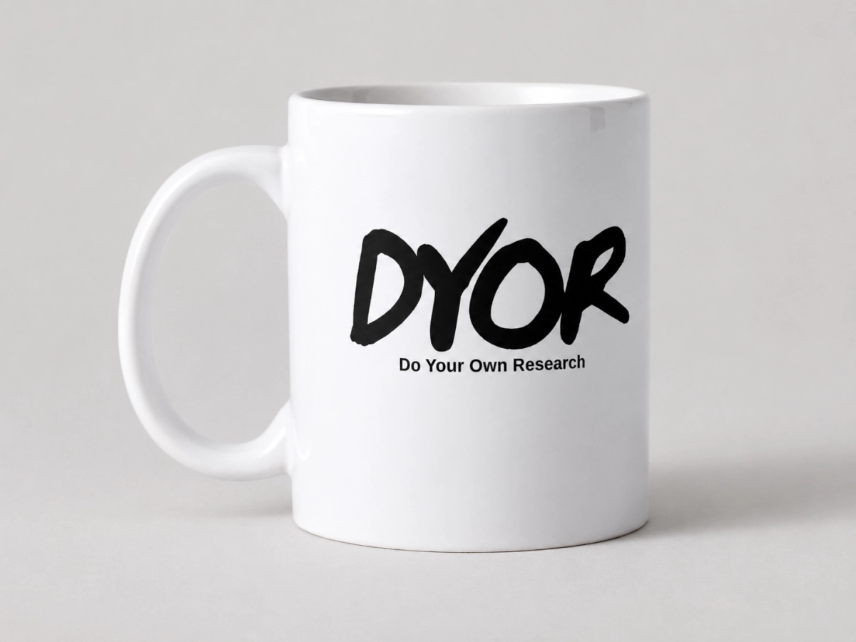 Mug "DYOR"